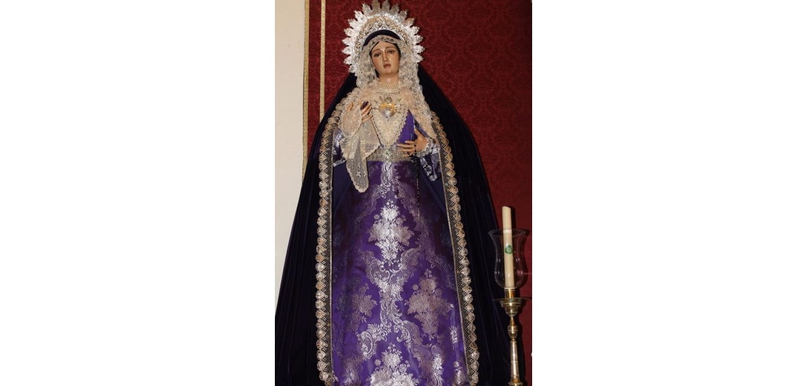 Saya morada y plata de María Stma. de la Esperanza (San Fernando - Cádiz)